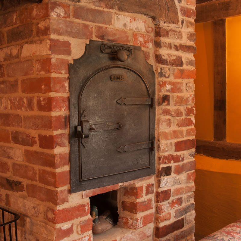 Old Leman cottage bread oven