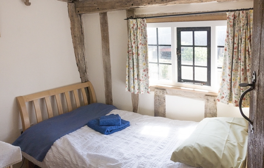 Bright single bedroom at Leman holiday cottage