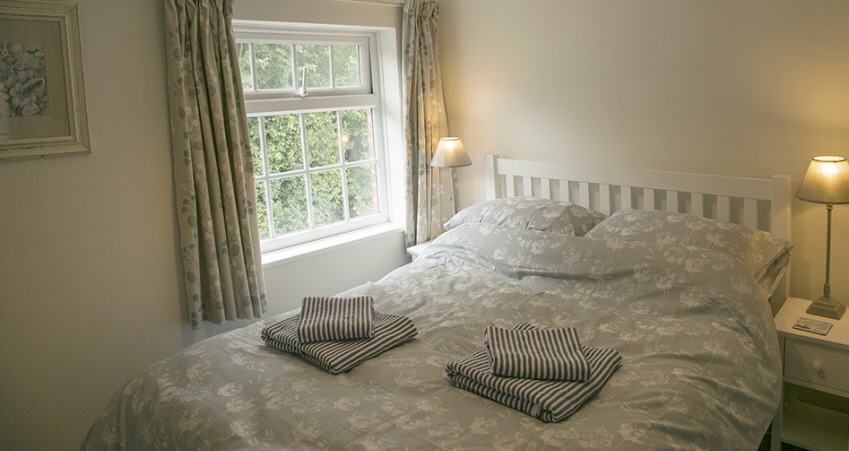 Double bedroom at Eva's cottage Wenhaston holiday home