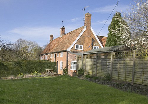 Eve's Cottage, Theberton, ideal for walking holidays.